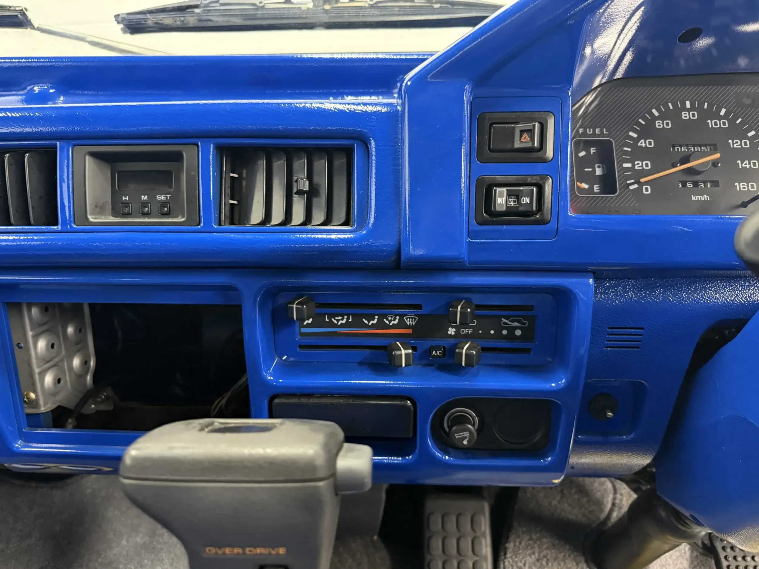 Lifted 1993 Mitsubishi Delica L300