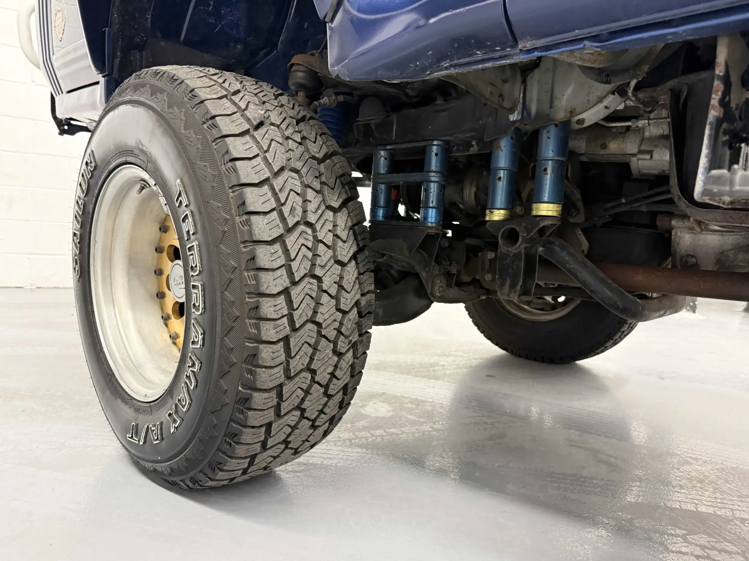 Lifted 1993 Mitsubishi Delica L300