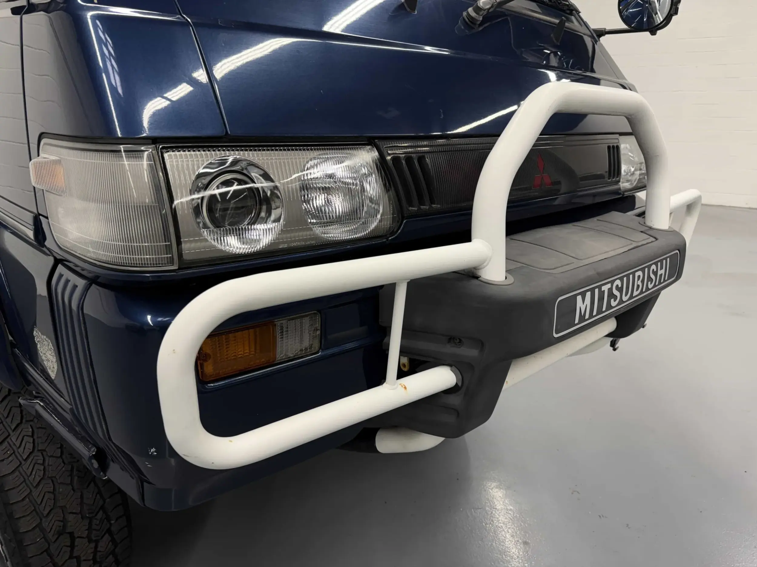 Lifted 1993 Mitsubishi Delica L300