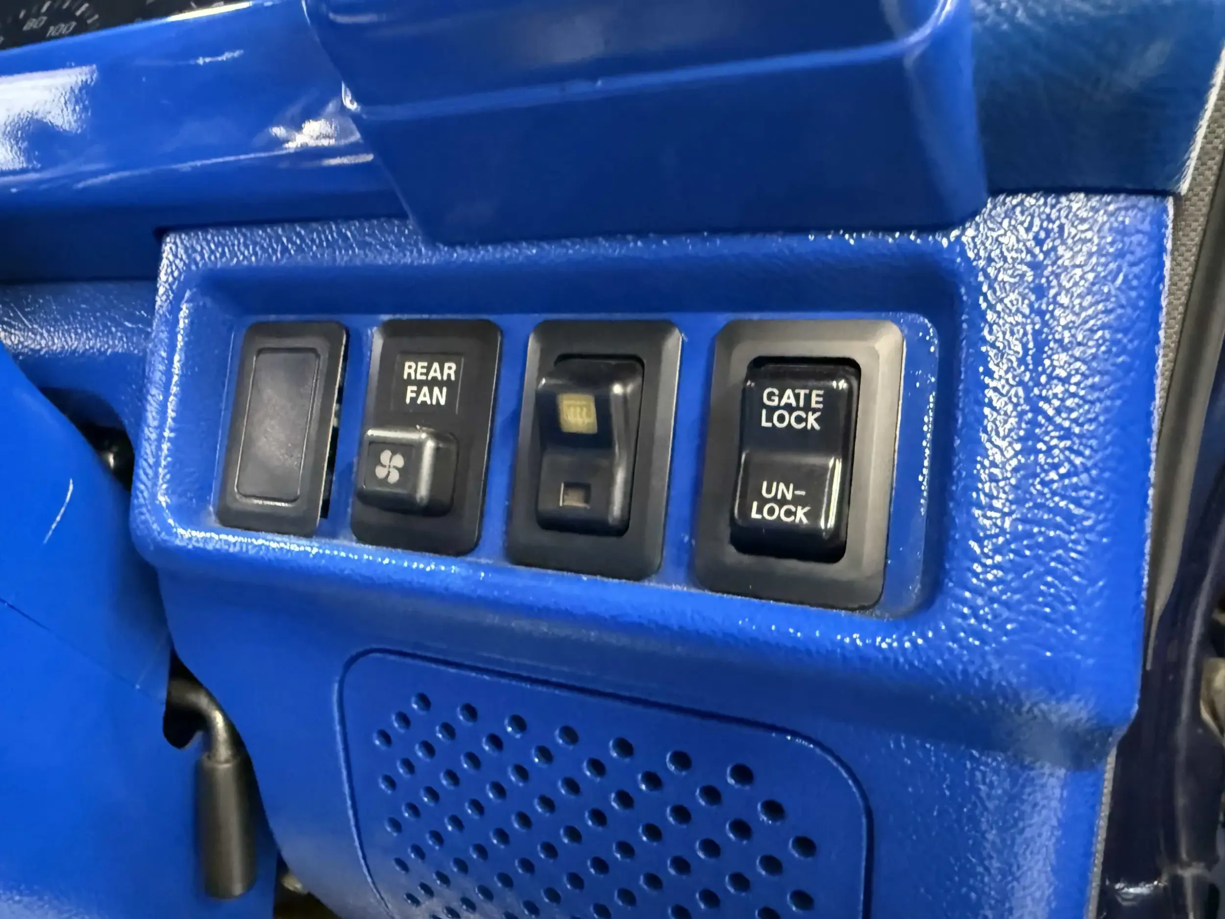 Lifted 1993 Mitsubishi Delica L300