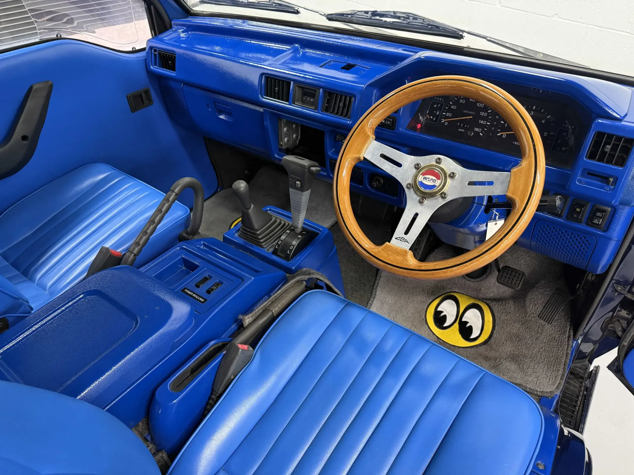 Lifted 1993 Mitsubishi Delica L300