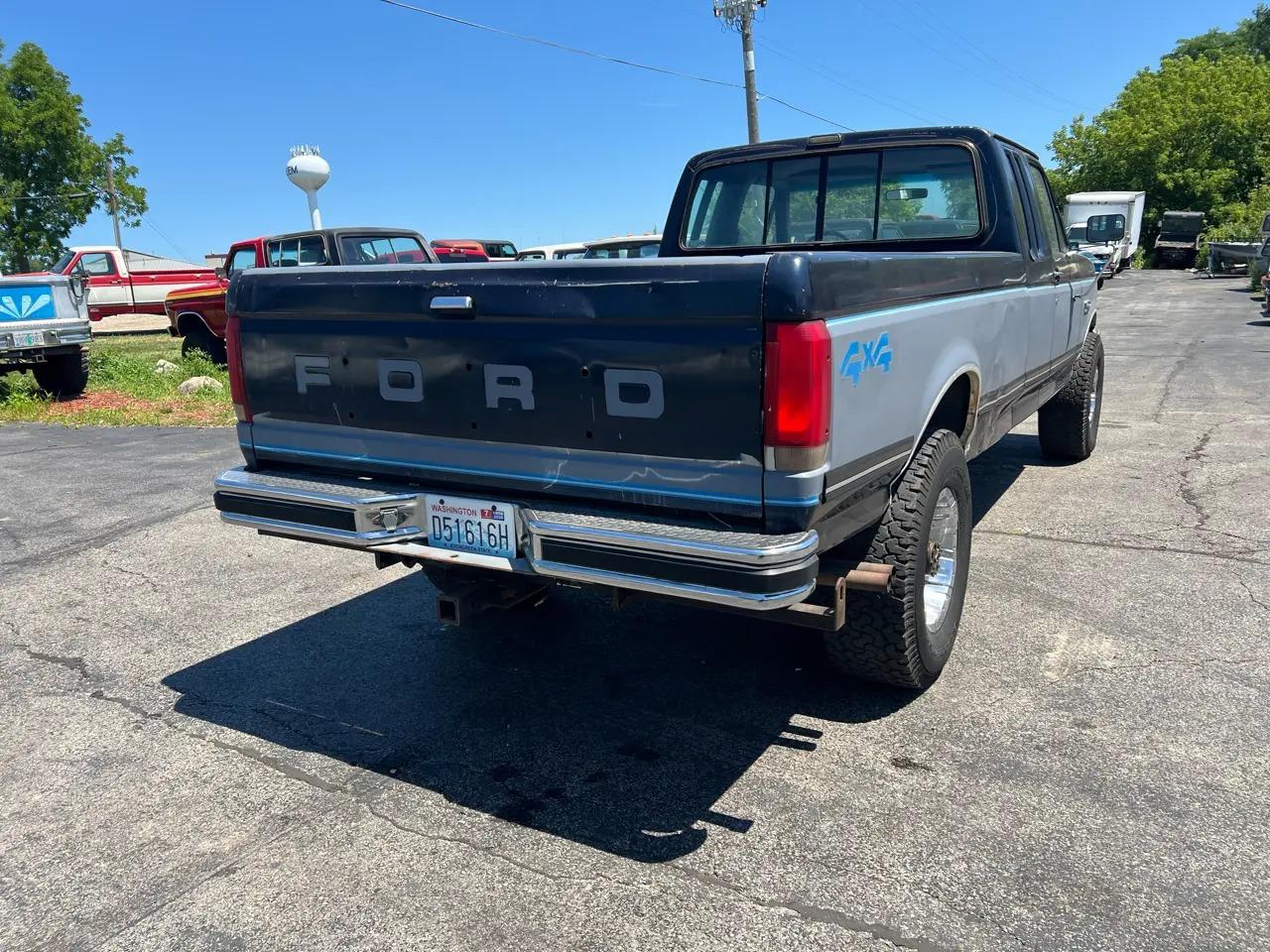 1991 Ford F-250 XLT Lariat - 3