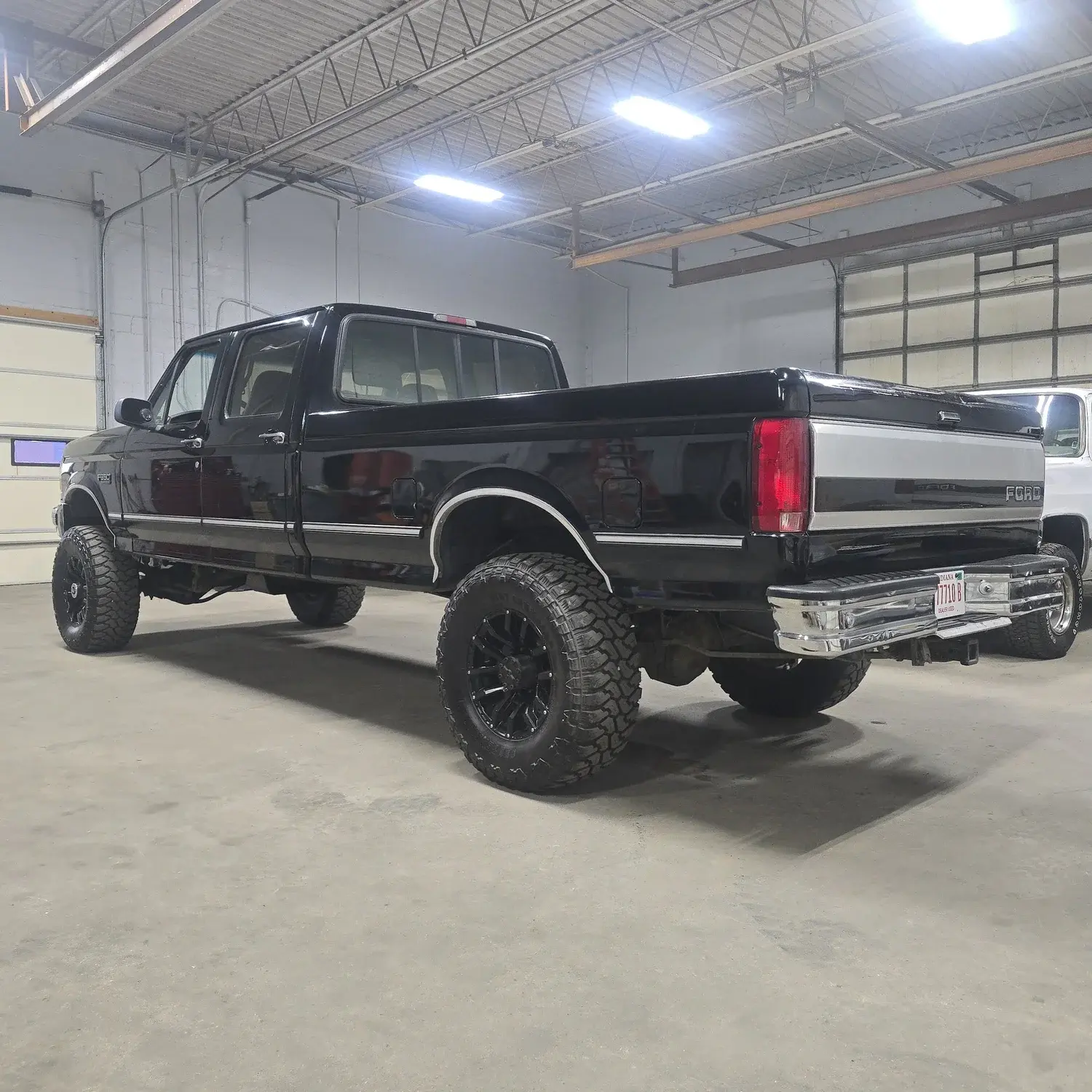 1995 Ford F-350 XLT - 2