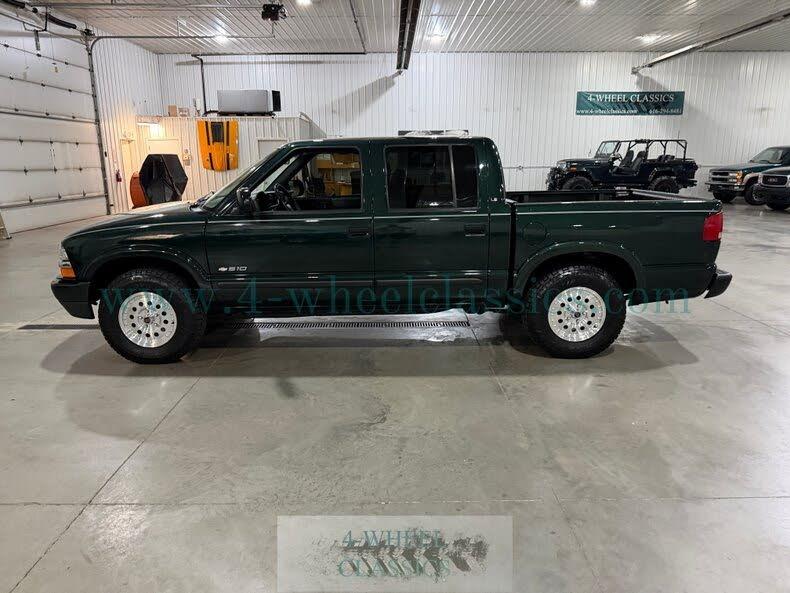 2003 Chevrolet S-10 LS - 2