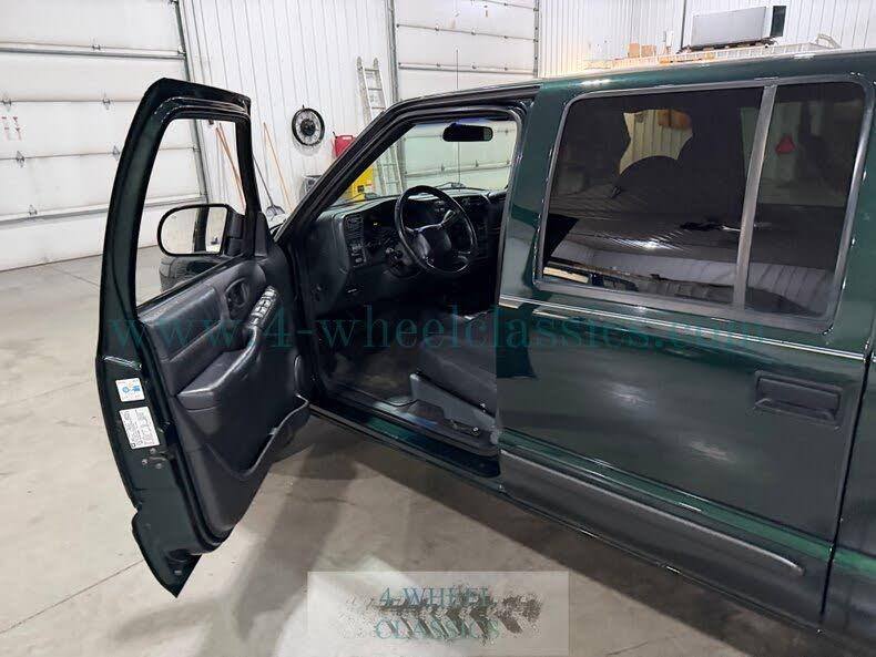 2003 Chevrolet S-10 LS