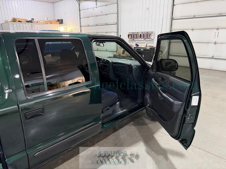 2003 Chevrolet S-10 LS