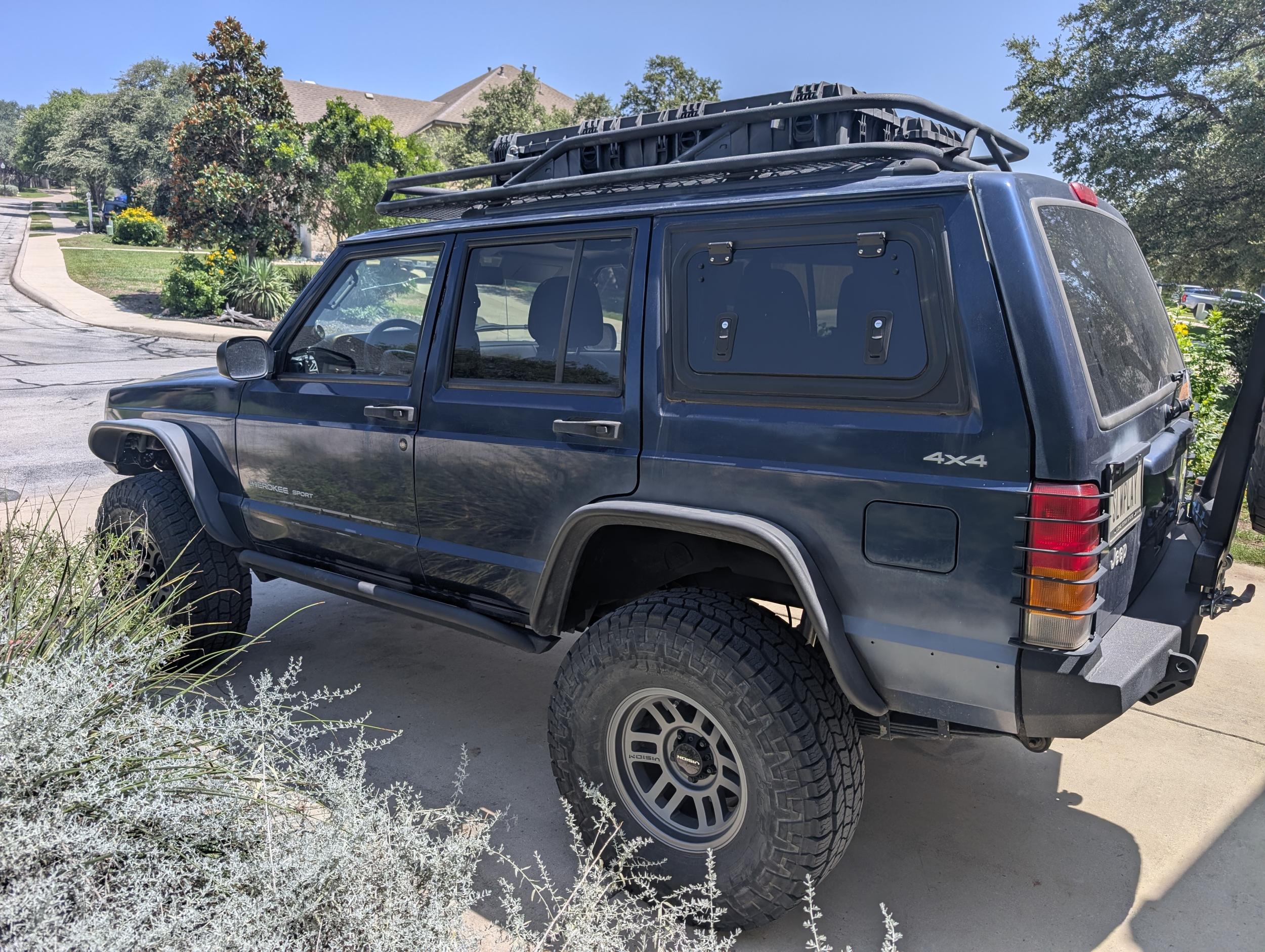 Heavily-Modified 2000 Jeep Cherokee Sport
