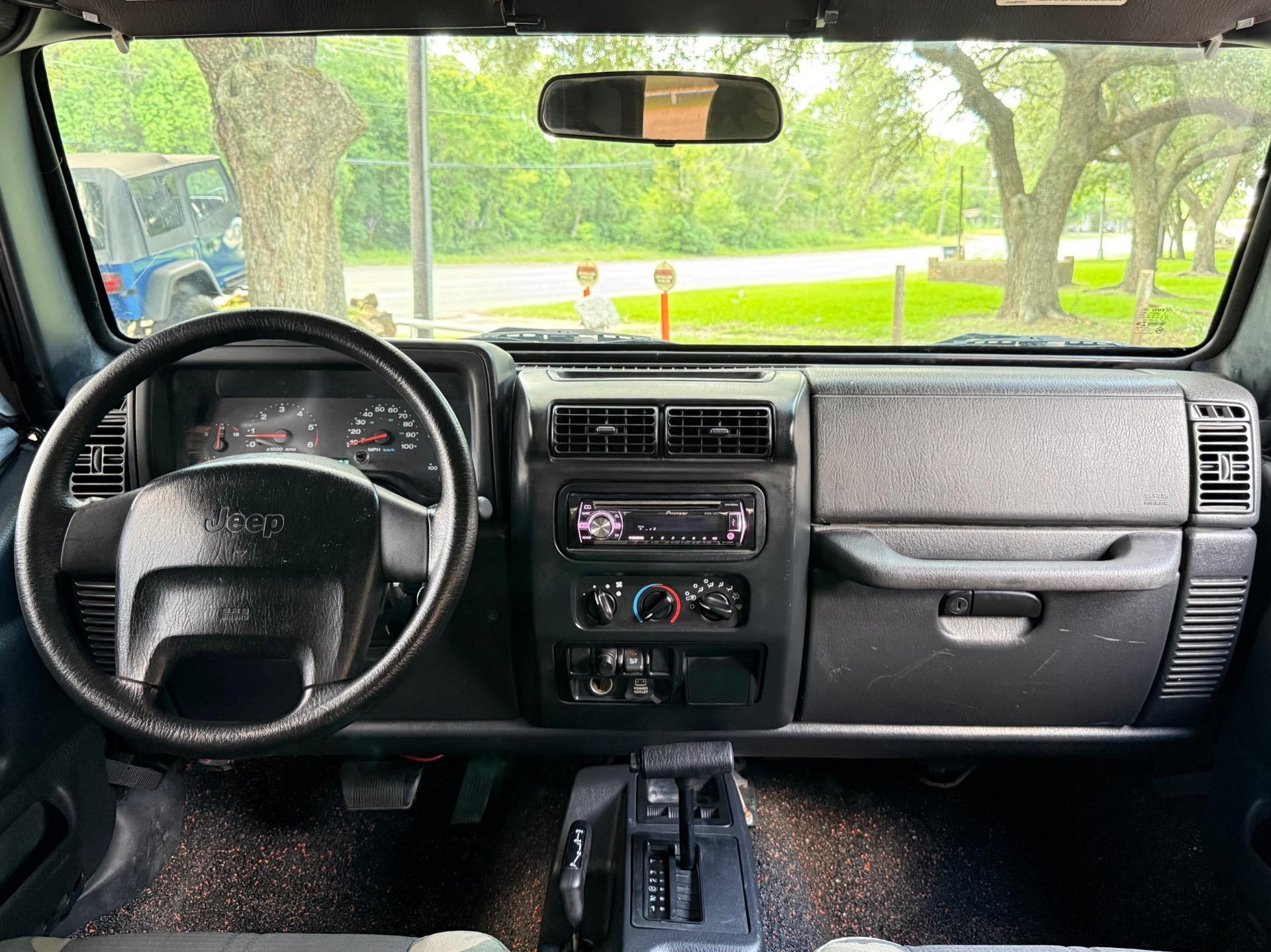 2004 Jeep Wrangler X - 4