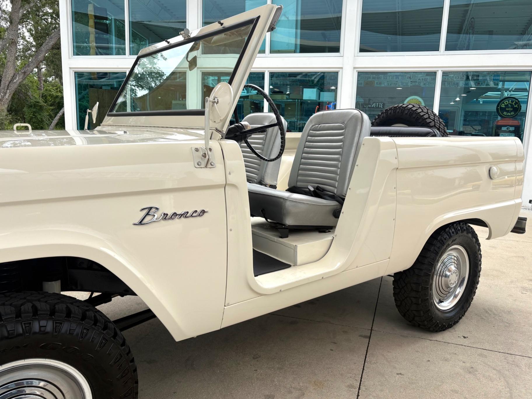 1966 Ford Bronco U13 Roadster