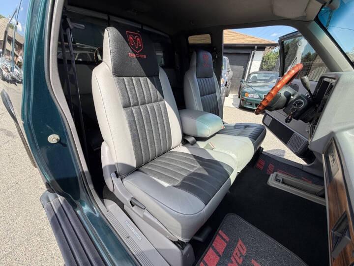 1994 Dodge Dakota SLT - 5