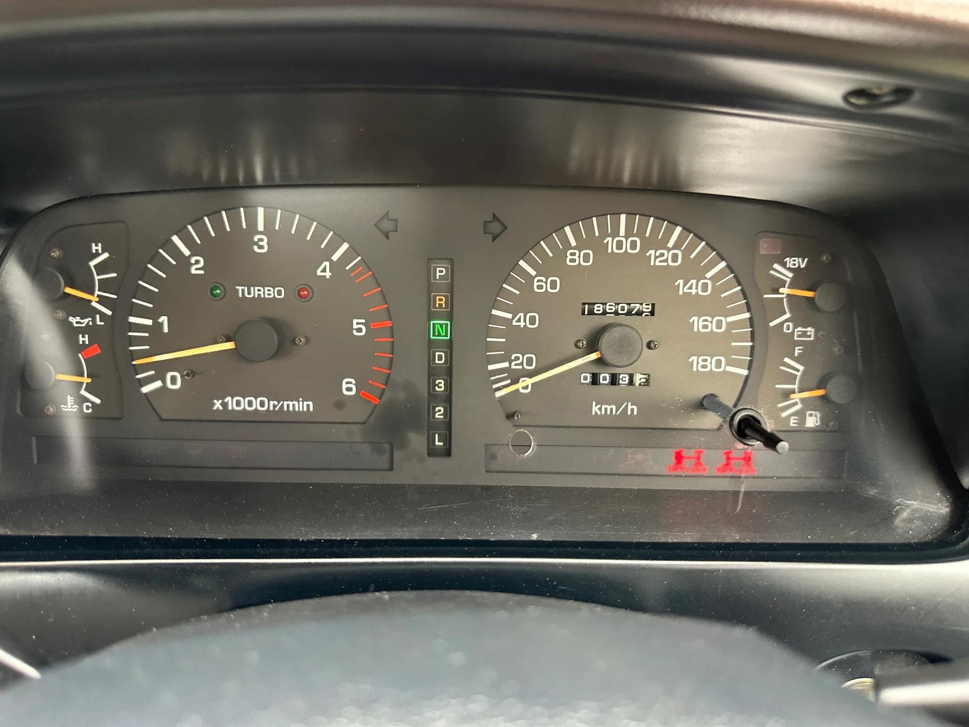 Triple-Locked 1991 Toyota Land Cruiser HDJ81 VX