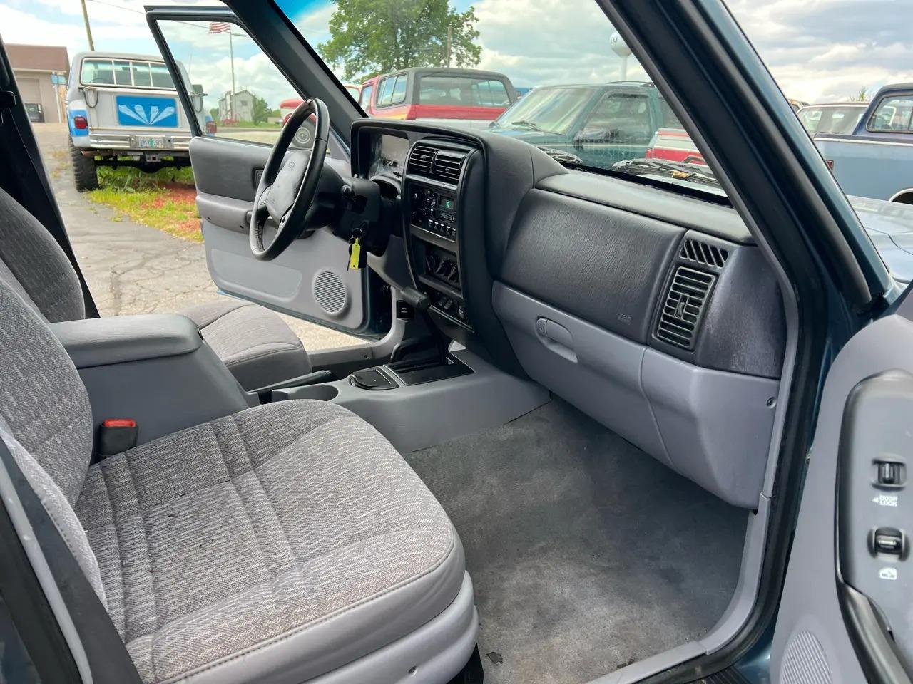 1997 Jeep Cherokee Sport