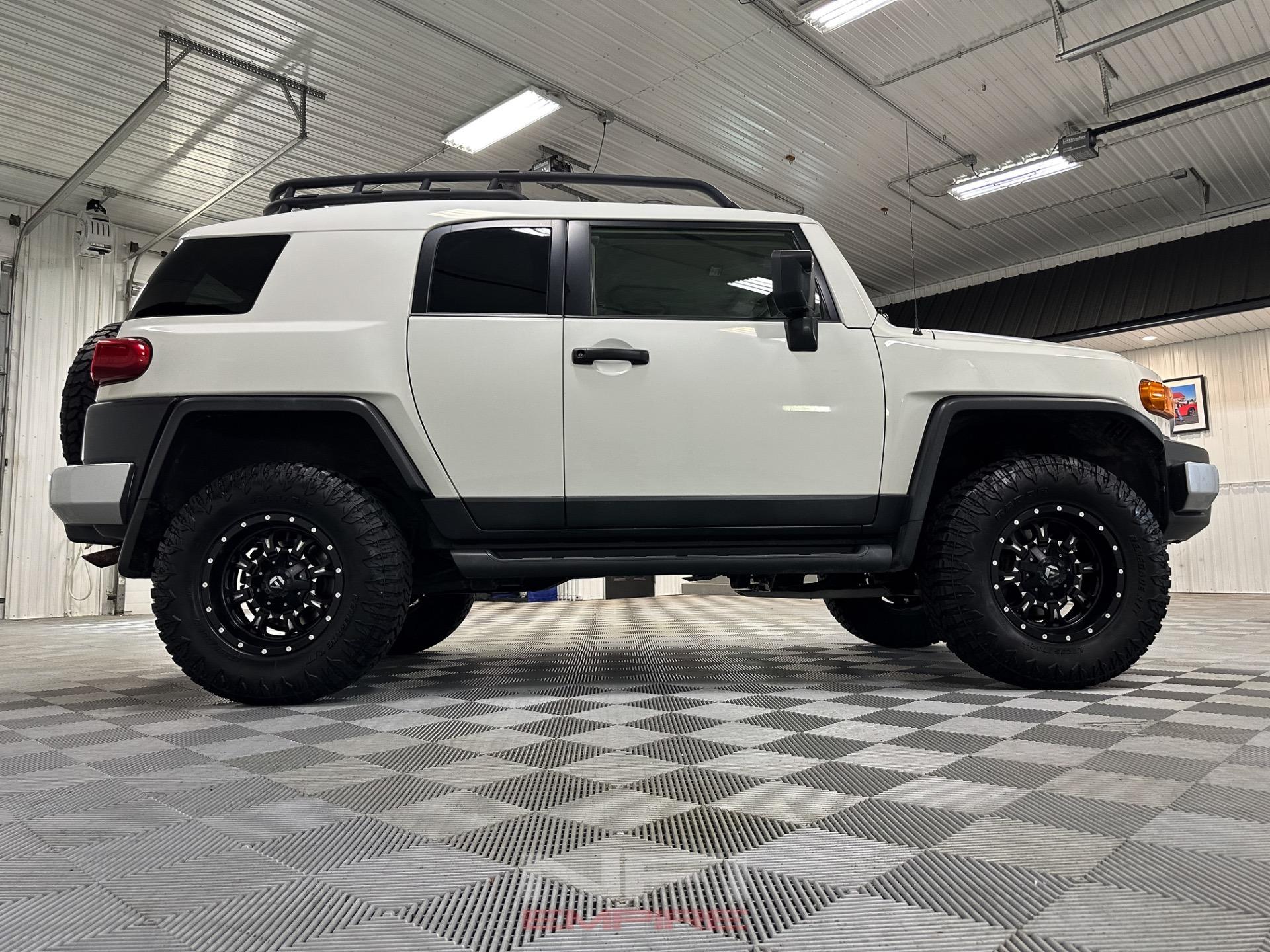 2013 Toyota FJ Cruiser - 2