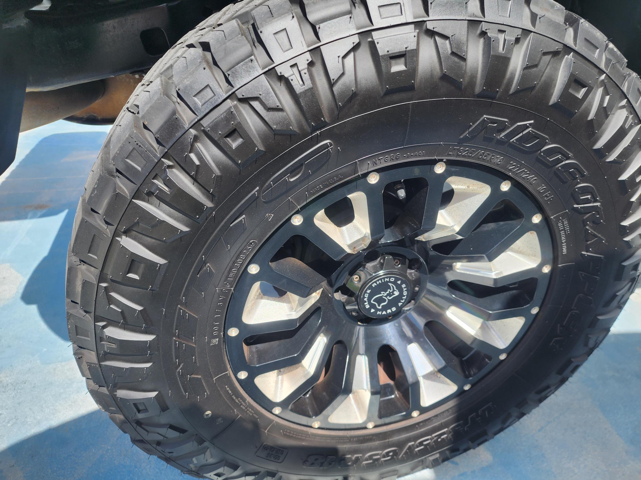 2017 Jeep Wrangler Sahara - 4