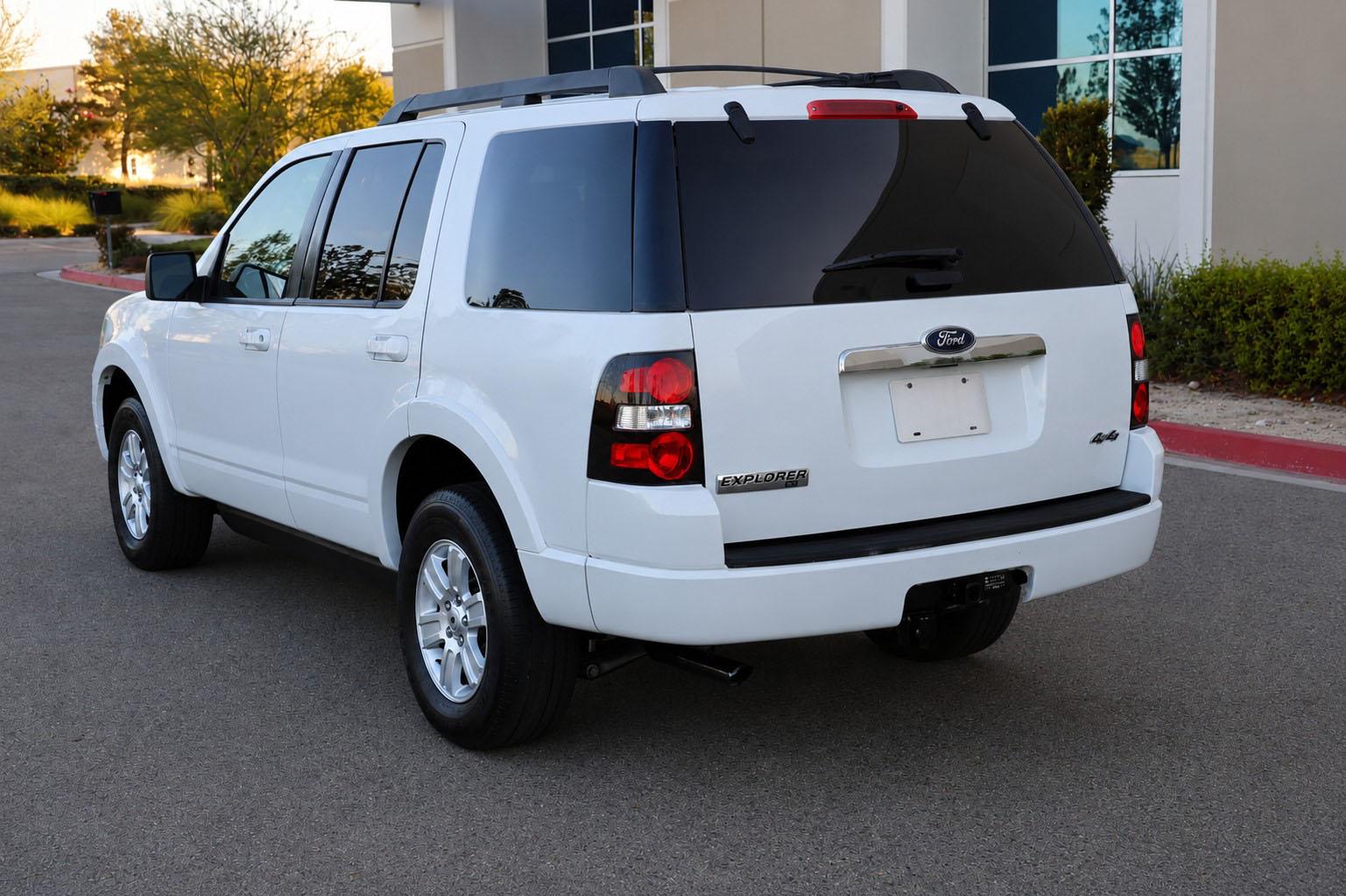 2010 Ford Explorer XLT - 4