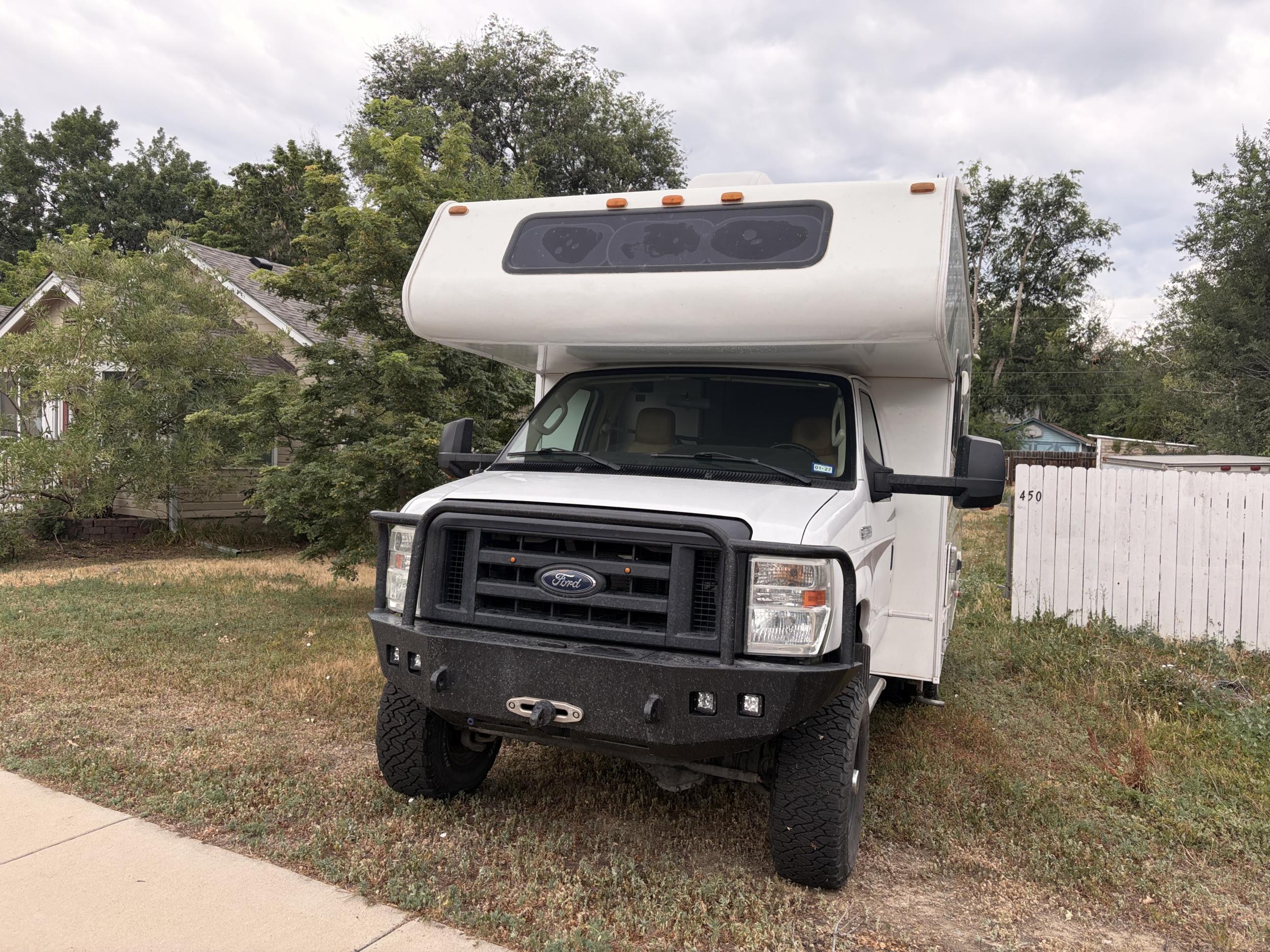 2012 Ford E-350 Coachman Freelander 4x4 - 5