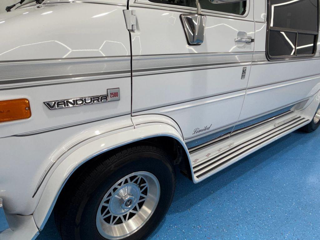1995 GMC G2500 Vandura