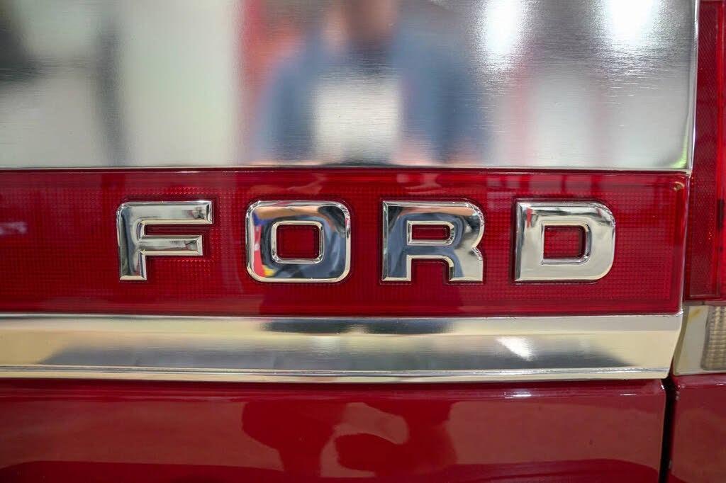 1991 Ford F-350 XLT Lariat