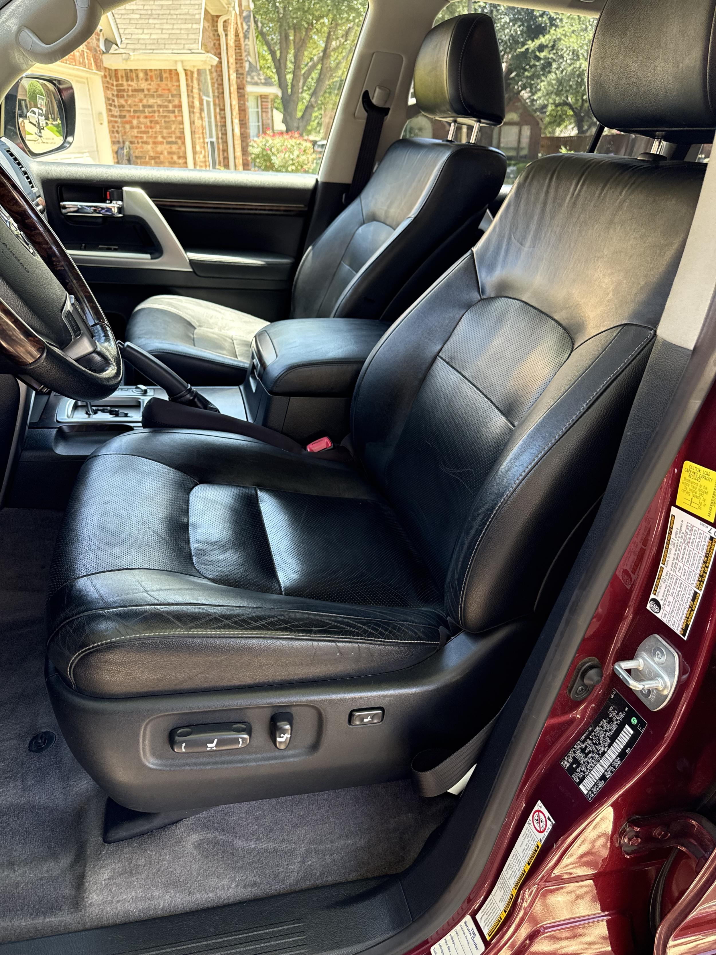 2014 Toyota Land Cruiser