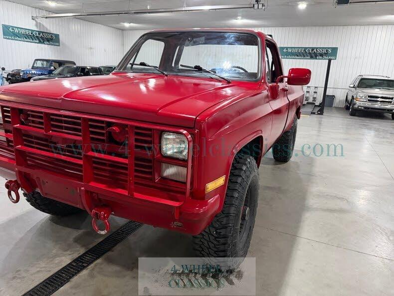 1985 Chevrolet K-30 M1008 Military Pickup