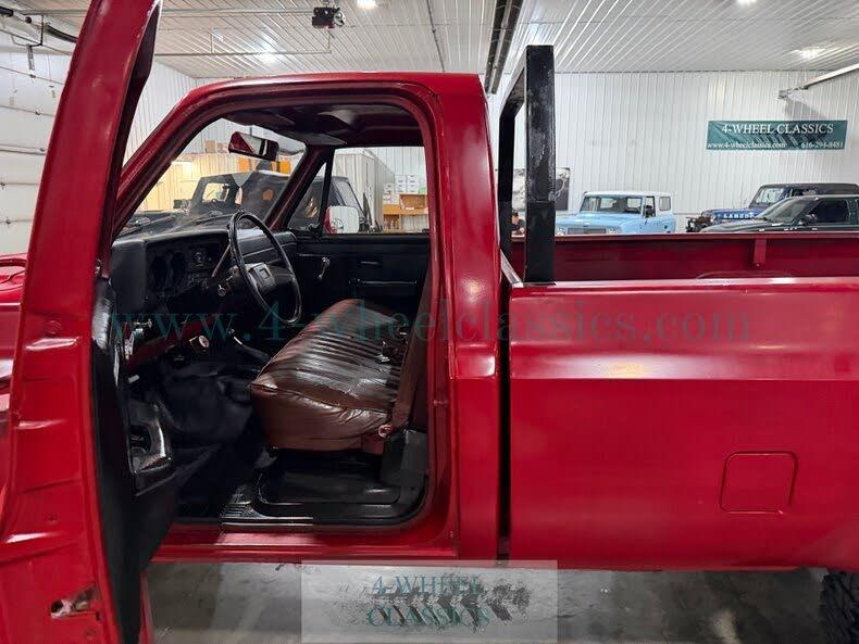 1985 Chevrolet K-30 M1008 Military Pickup