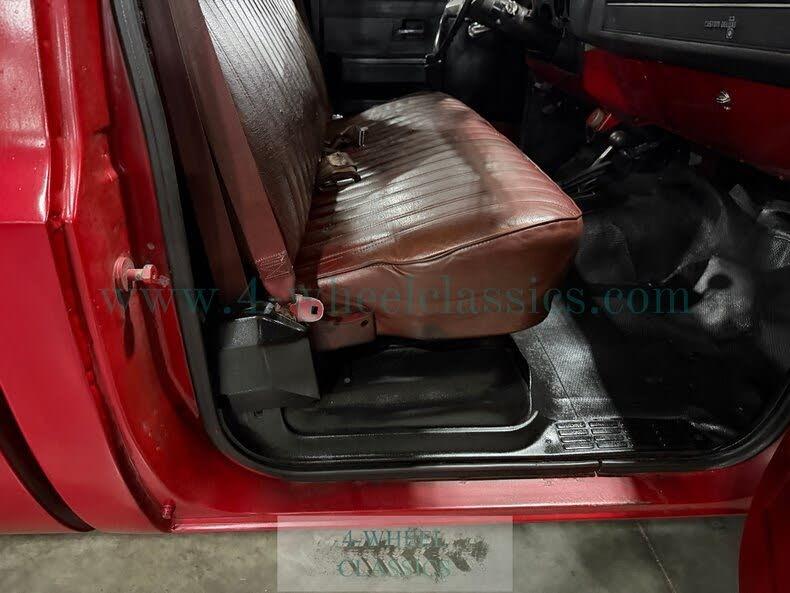 1985 Chevrolet K-30 M1008 Military Pickup