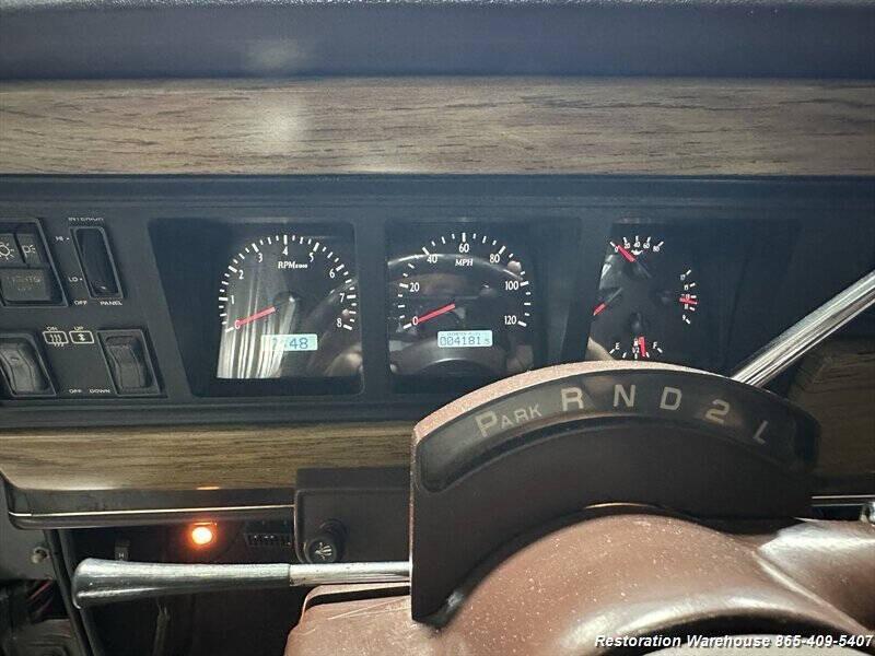 LS-Powered 1987 Jeep Grand Wagoneer