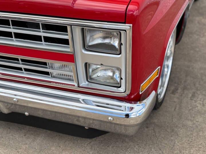 1985 Chevy C10 Silverado Show Truck