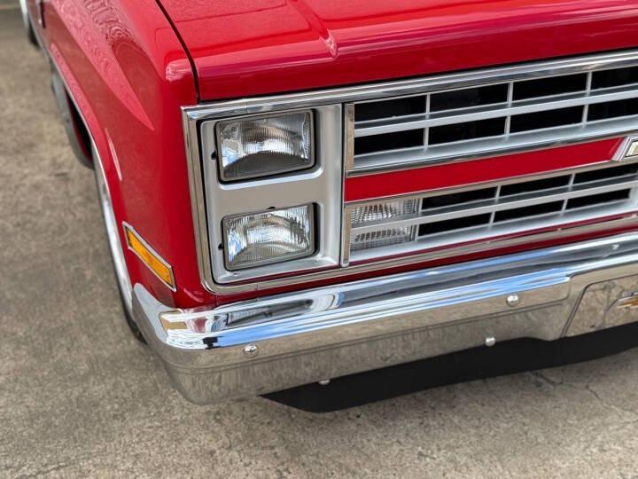 1985 Chevy C10 Silverado Show Truck