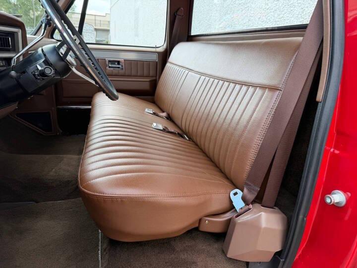 1985 Chevy C10 Silverado Show Truck