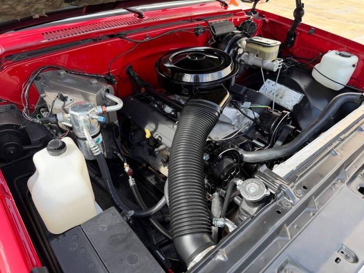 1985 Chevy C10 Silverado Show Truck