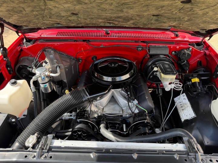 1985 Chevy C10 Silverado Show Truck