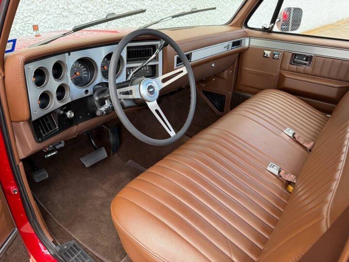 1985 Chevy C10 Silverado Show Truck - 5