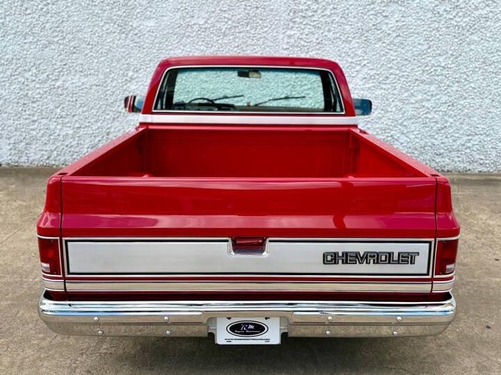 1985 Chevy C10 Silverado Show Truck