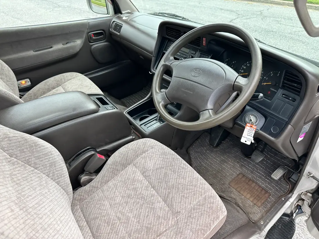 1998 Toyota HiAce Super Custom G KZH106