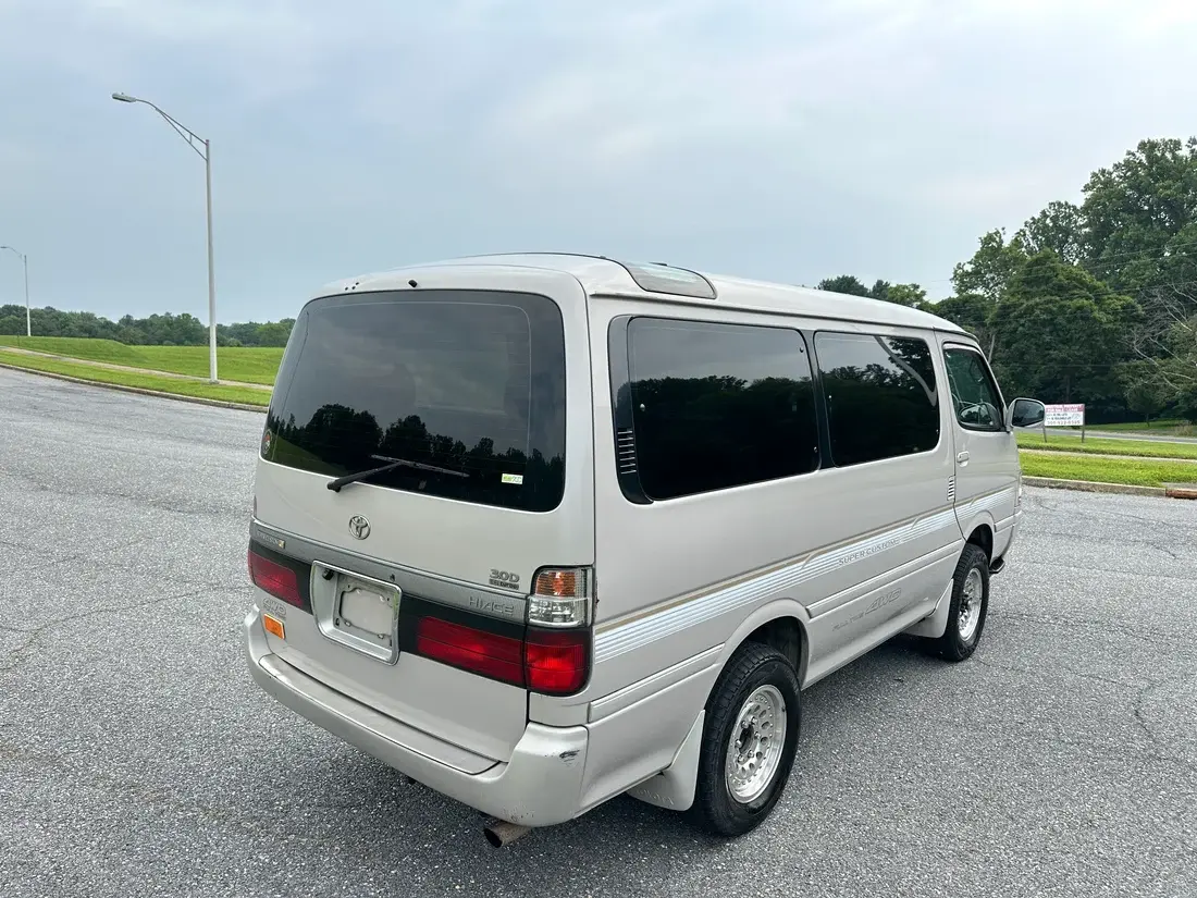 1998 Toyota HiAce Super Custom G KZH106 - 4