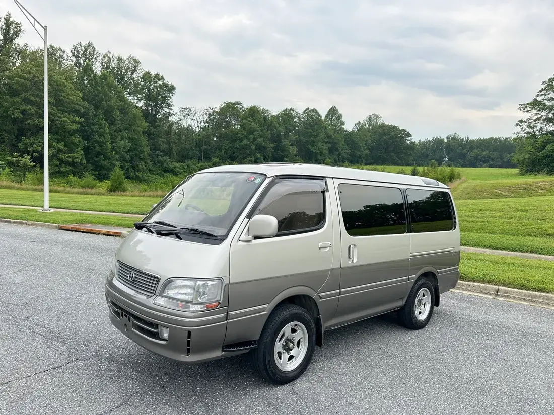1998 Toyota HiAce Super Custom Limited - 4