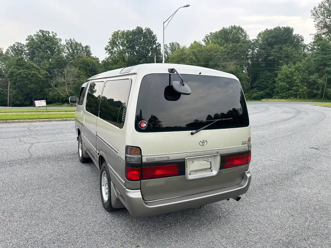 1998 Toyota HiAce Super Custom Limited