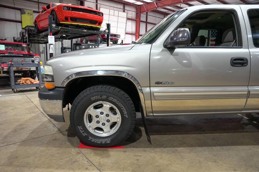 2000 Chevrolet Silverado 1500 LS - 3