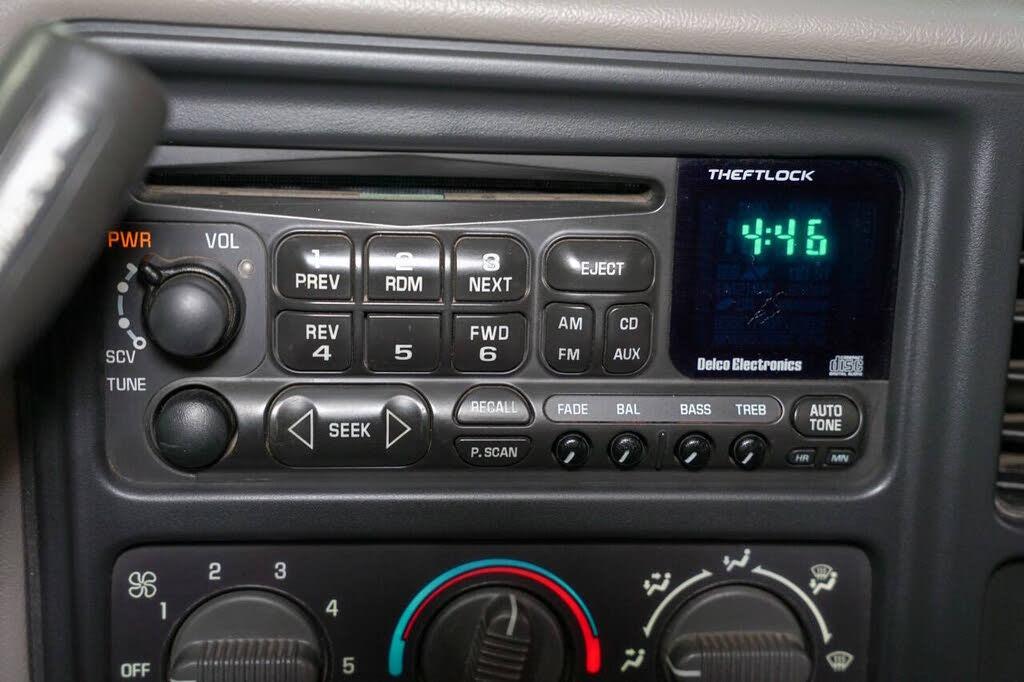 2000 Chevrolet Silverado 1500 LS