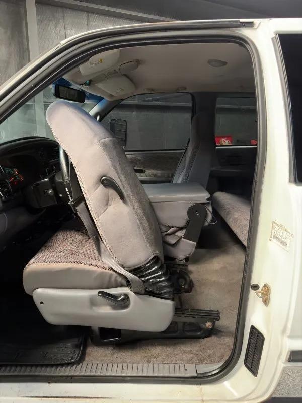 1999 Dodge Ram 2500 ST