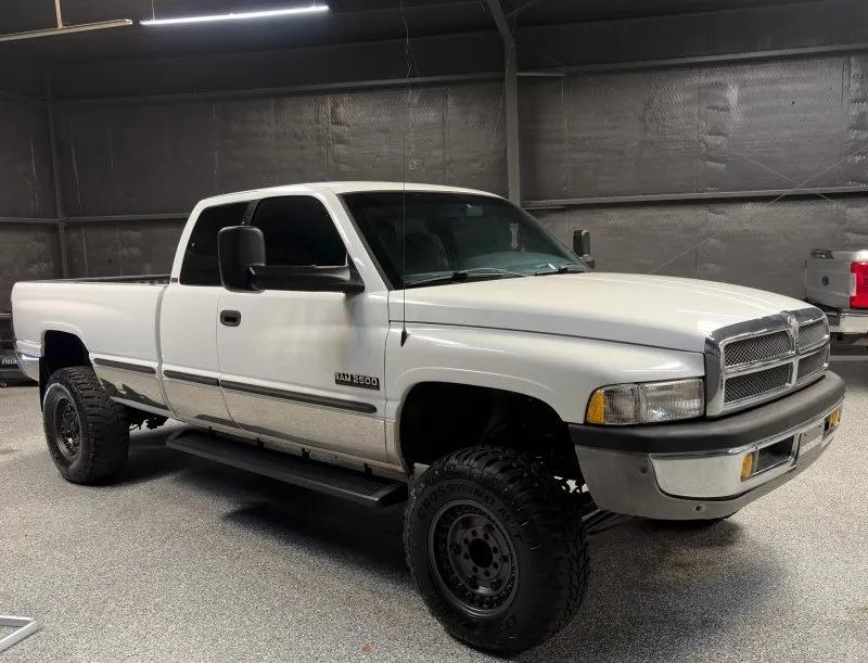 1999 Dodge Ram 2500 ST - 3