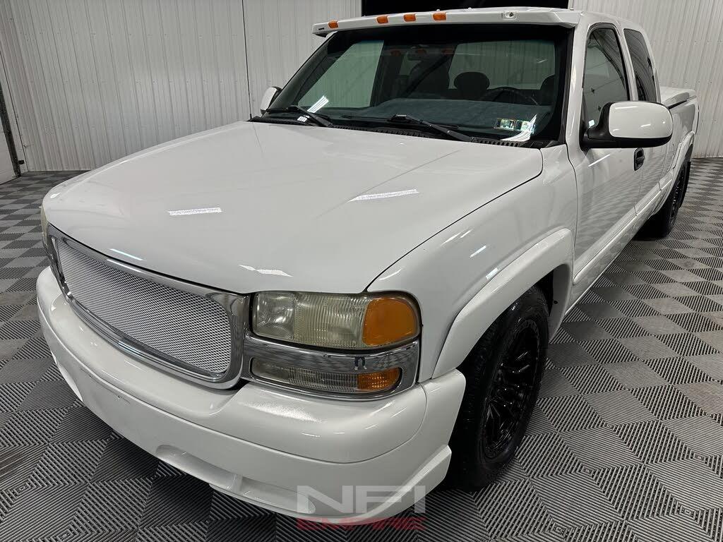 1999 GMC Sierra 1500 Extended Cab Short Bed - 3
