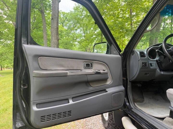 2002 Nissan Frontier SE-V6