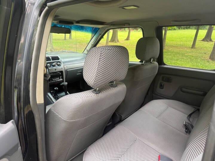 2002 Nissan Frontier SE-V6