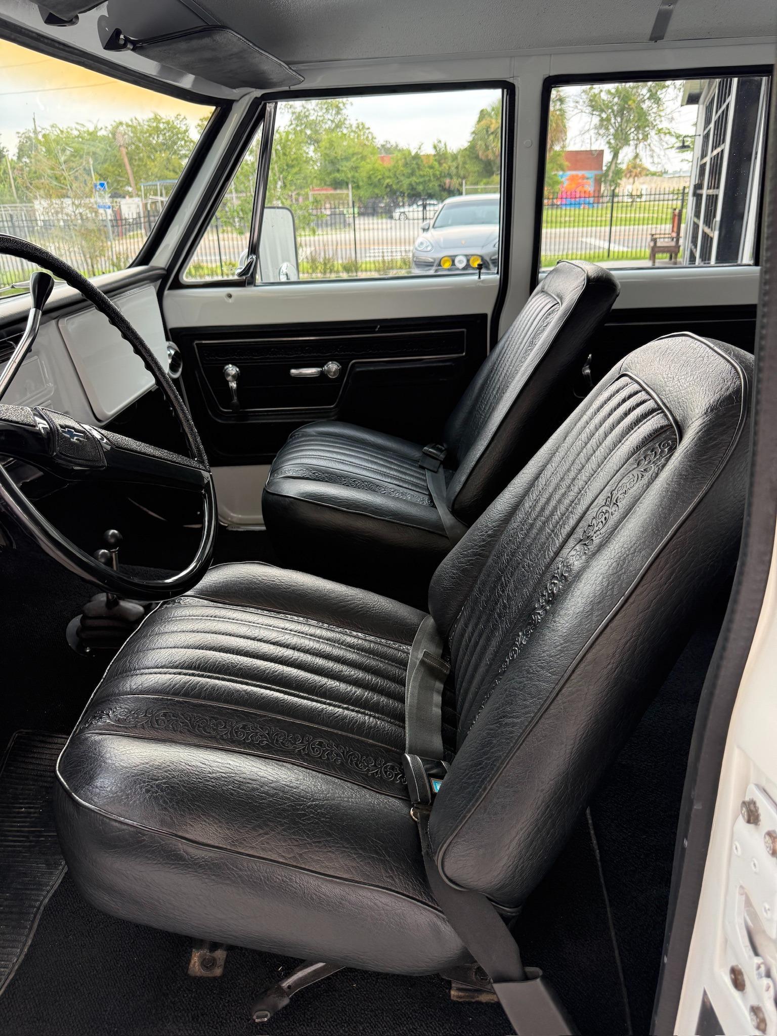 LS-Powered 1972 Chevrolet Suburban