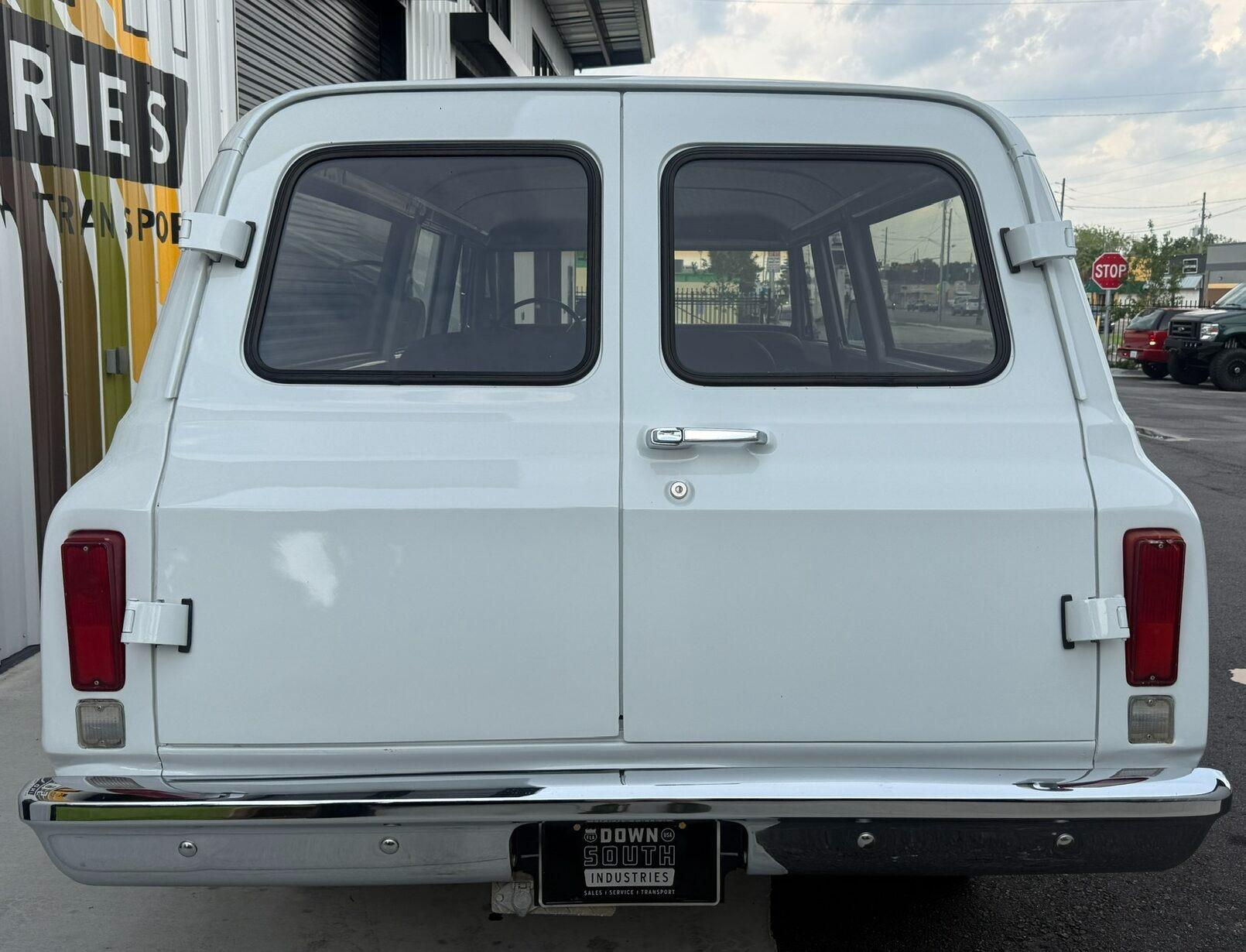 LS-Powered 1972 Chevrolet Suburban