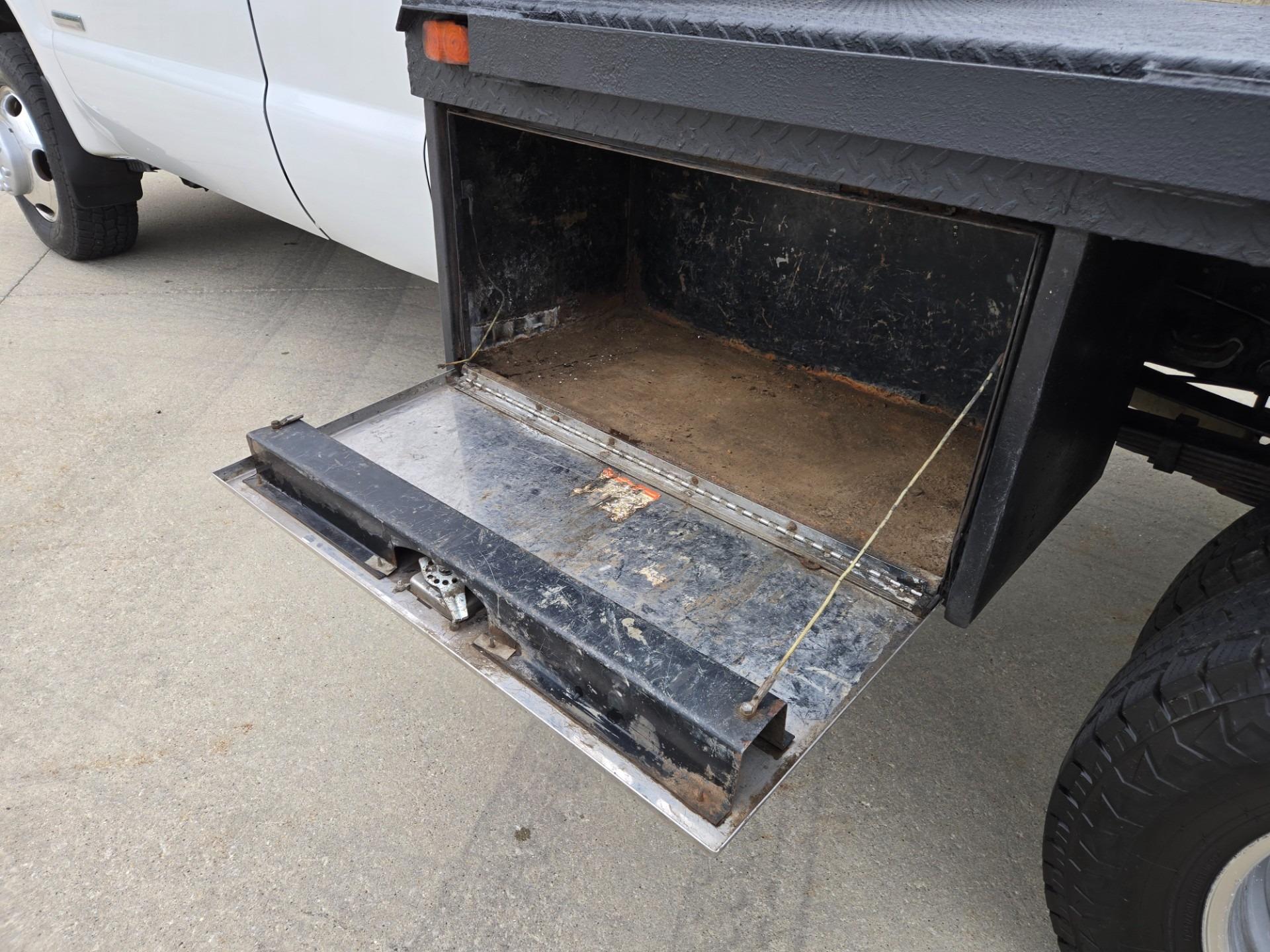 2006 Ford F-350 XLT Work Truck