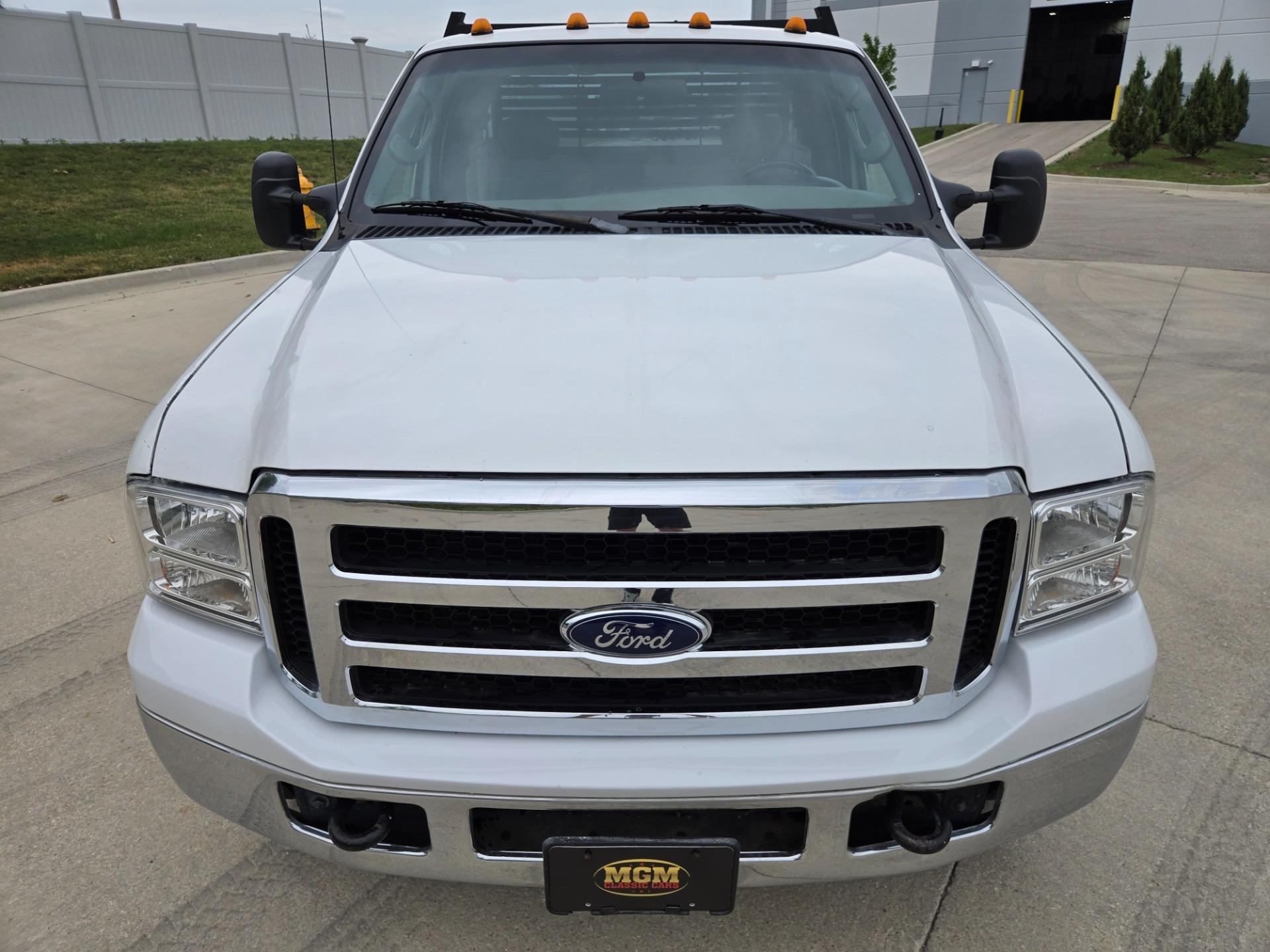 2006 Ford F-350 XLT Work Truck