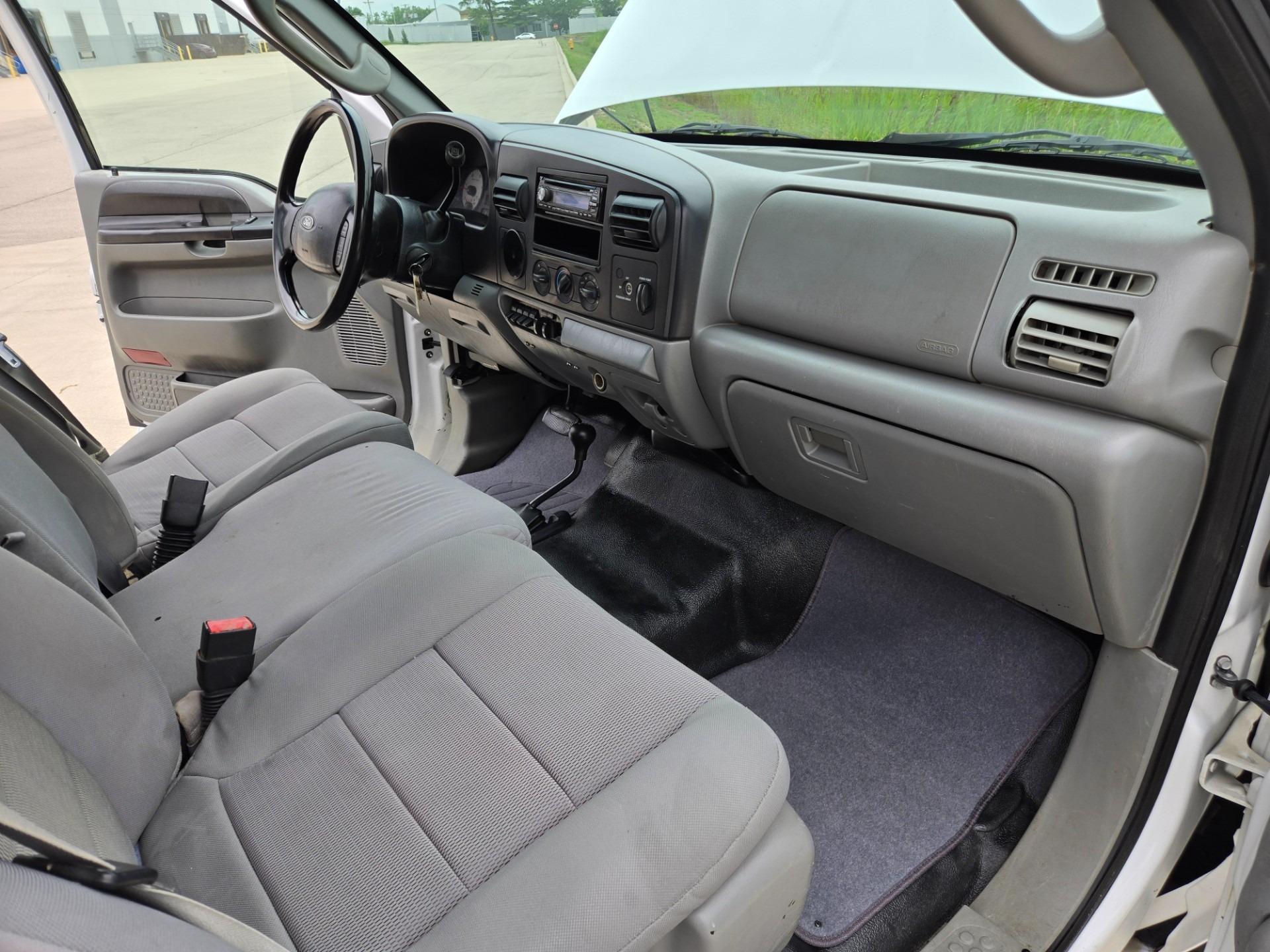 2006 Ford F-350 XLT Work Truck